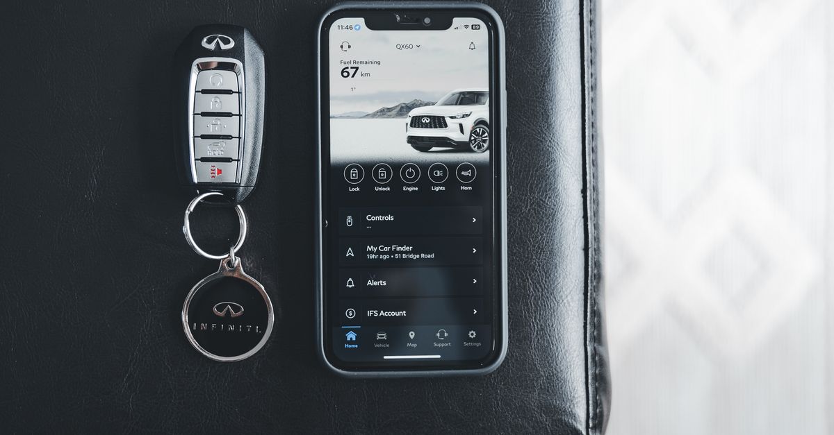 Nissan car key fob — Englewood Locksmith Corp