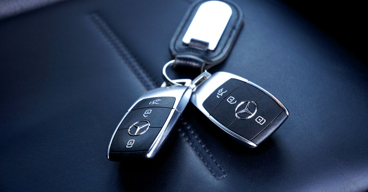 Toyota car key fob — Englewood Locksmith Corp