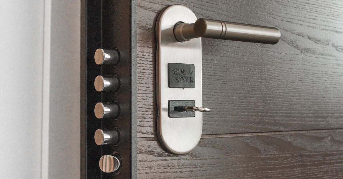 What Is a Locksmith Call-Out Fee and Why Do You Pay It? — Englewood Locksmith Corp