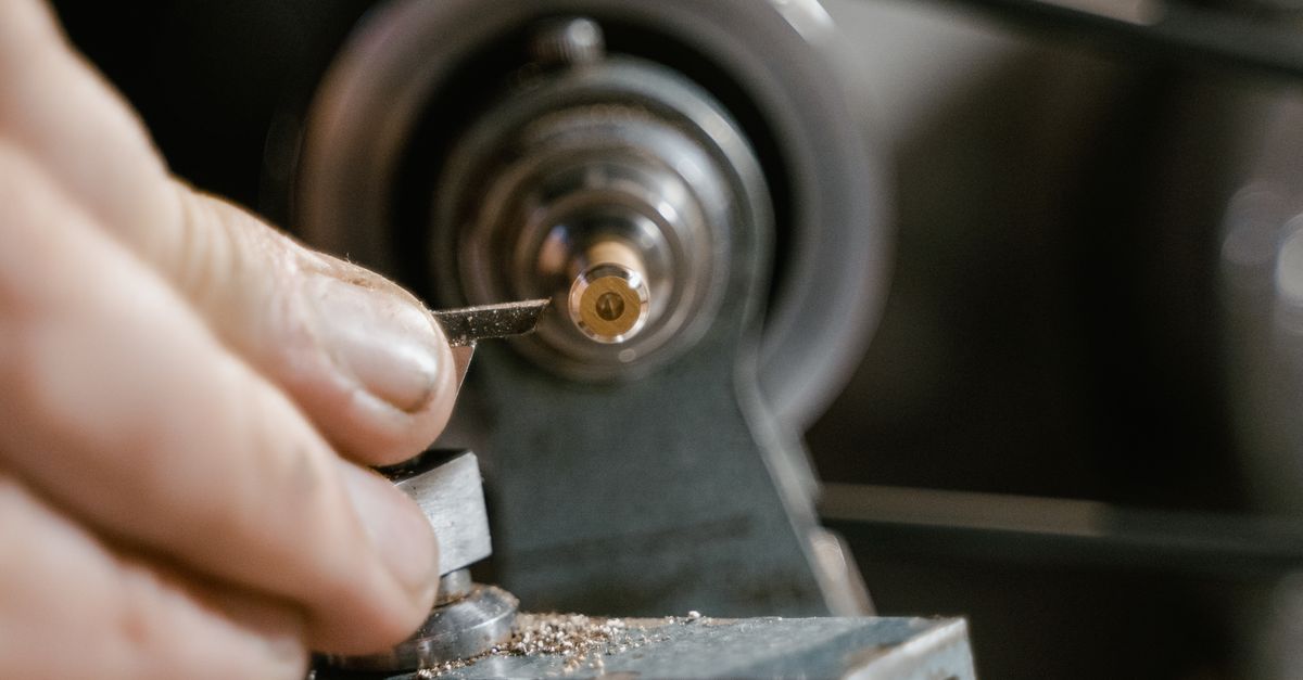 key maker professional — Englewood Locksmith Corp