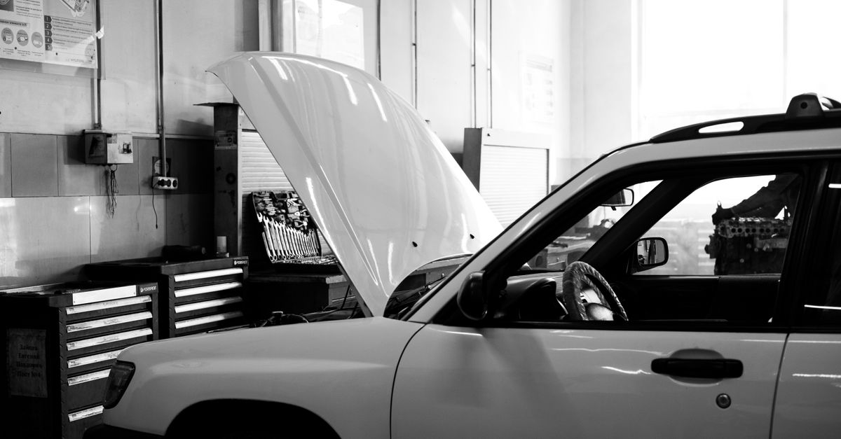 Car Lockout Service That Skips the Dealer Trip — Englewood Locksmith Corp