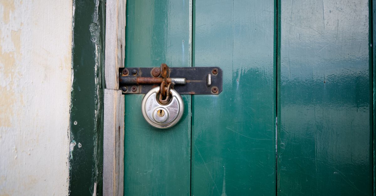 What Actually Happens When You Call for a Home Lockout Service — Englewood Locksmith Corp